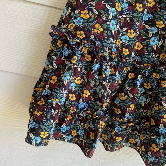 NWT BCBG Paris Women’s V Neck Dress -Floral Medium - Picture 3 of 8